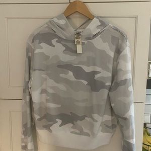 SET Victoria’s Secret crop grey camo hoodie with matching cami Sz M
